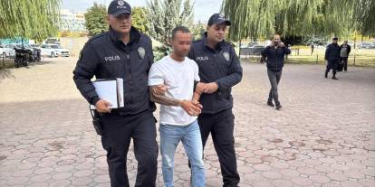 Sivas'ta şehit babasına hakaret eden kişi vuruldu