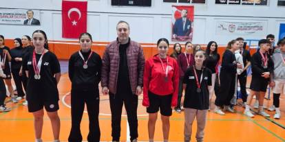 Badmintoncular seçme için yarıştı