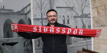 Sevgililer gününde eşini yalnız bırakıp Sivasspor’u seçti