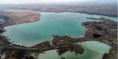 Eriyen kar suları nedeniyle Tödürge Gölü taştı