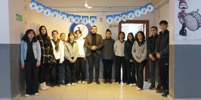 Gemerek'te öğrencilerden ihtiyaç sahibi ailelere gıda yardımı