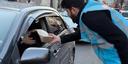 AK Gençlik’ten ‘İftara 5 Kala’ ikramı