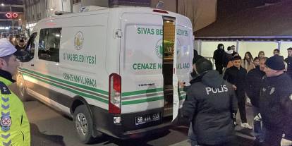 Sivas’ta teravihe giderken araç çarpan gelin de hayatını kaybetti