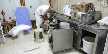 Çalışanın, ayaklarıyla hamur çiğnediği imalathane mühürlendi