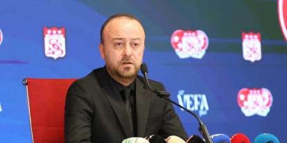 Burak Özçoban'dan Manaj açıklaması: Bırakmak istiyor!