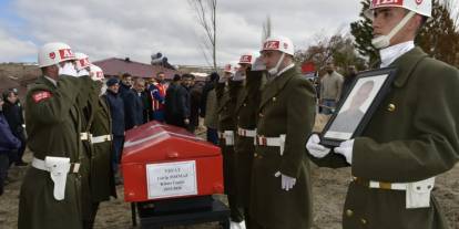 Kıbrıs Gazisi Garip Tozman, Sivas'ta son yolculuğuna uğurlandı
