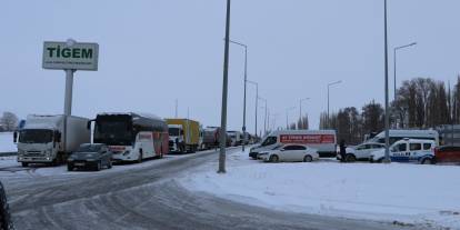 Sürücüler dikkat! Sivas-Malatya yolu kapandı, geri dönüşler başladı
