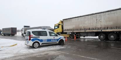 Sivas-Malatya kara yolu ulaşıma kapatıldı