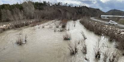 Sivas'ta 9 yıl önce kuruyan Koru Nehri karların erimesiyle yeniden coştu