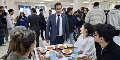 Sivas Eczacı Odası öğrenciler için iftar sofrası kurdu