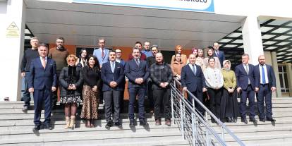 Savaşçı, öğrenci ve öğretmenlerle buluştu