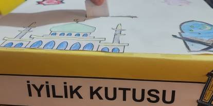 Sivaslı çocuklar ramazanın bereketini "iyilik kutuları" ile biriktiriyor