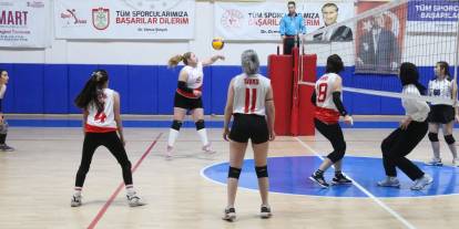 Filede kadınlar günü coşkusu