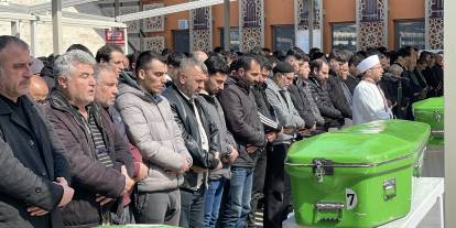 Sivas'ta cinayete kurban giden baba-oğul son yolculuğuna uğurlandı
