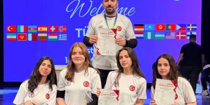 Sivaslı öğrenciler Robot Olimpiyatları'na damga vurdu