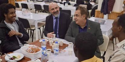 Rektör Şengönül, öğrencilerle iftar sofrasında buluştu