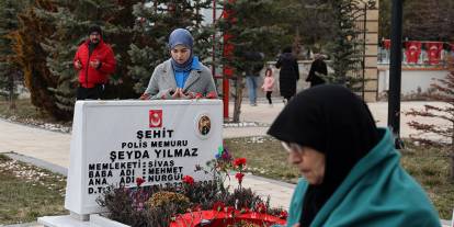 Sivas’ta bayram öncesi şehitlik ziyareti