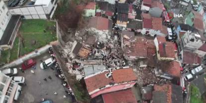 İstanbul Fatih'te iki bina çöktü! Enkaz altında kalanlar var