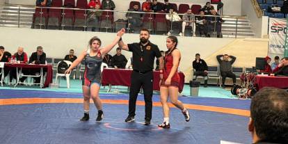 Sivaslı Ecrin milli arenada