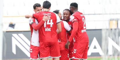 Sivasspor 12. galibiyetini aldı