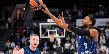 Efes'in rakibi Barcelona