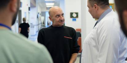 Vücudundan alınan dokuyla dil ve ağız tabanı yapılan hasta yeniden konuşmaya başladı