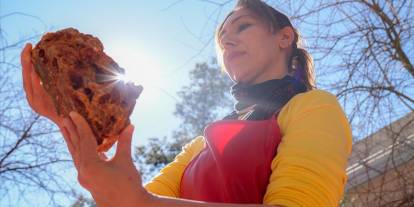 81 ilin tarihi yapılarını yarı değerli taşlara resmettiler