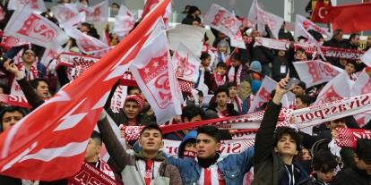 Play-off öncesi büyük destek: Liseliler tribüne!