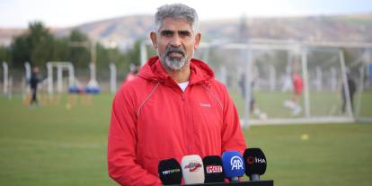 Sivasspor’da Play-off mesaisi: Taşdemir’den kritik mesajlar