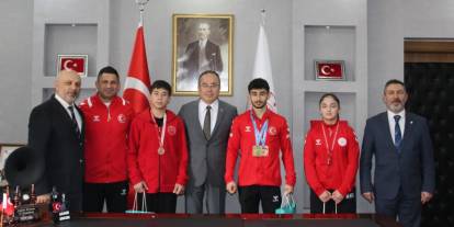 Sivaslı sporculardan şampiyonluk ziyareti