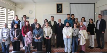 Öğrencilere “milli değerler” konferansı