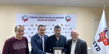 Kemal Çağlayan Antalya'da üyelerle buluştu