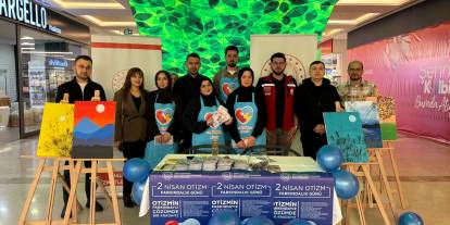 Sivas'ta AVM'de "Otizm Farkındalık" etkinliği düzenlendi