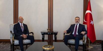 Bakan Fidan ABD'nin Suriye Özel Temsilcisi Barrack'ı kabul etti
