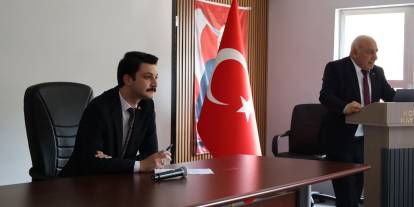 Koyulhisar'da muhtarlar toplantısı: İlçedeki çalışmalar masaya yatırıldı