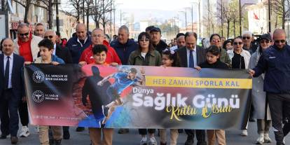 Sivas'ta Dünya Sağlık Günü'nde obeziteye karşı anlamlı yürüyüş