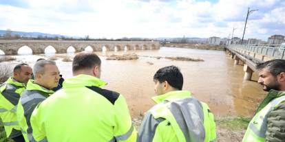 Sivas Belediyesinden içme suyu hattındaki arızaya hızlı müdahale