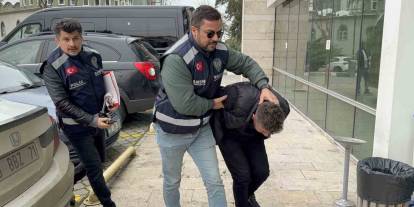 "Bakar mısın" tuzağı: Zinciri kapıp kaçtı, kameraya yakalandı