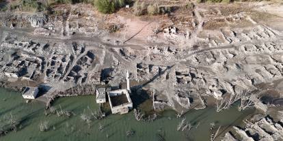 Sivas’ta 14 yıl sonra su yüzeyine çıkan köy yeniden sulara gömüldü