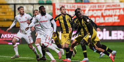 Sivasspor'da İstanbulspor maçı öncesi 8 oyuncu ceza sınırında!