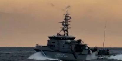 Türk balıkçı teknesini taciz eden Yunan unsurları, bölgeden uzaklaştırıldı