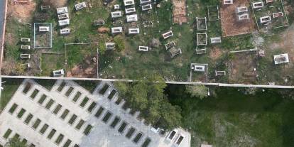 Sivas'ta İlçe mezarlığında 'kıble' farklılığı