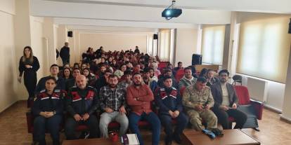Üniversite öğrencilerine terörle mücadele ve KADES eğitimi