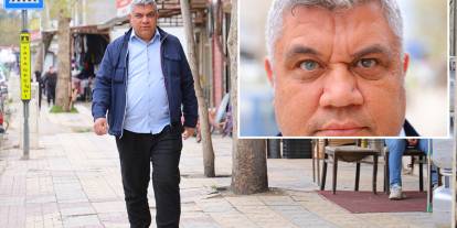 3 renkli gözleriyle görenlerin ilgisini çekiyor