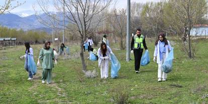 Çevreci öğrencilerden örnek çalışma