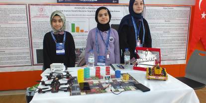 İmam Hatipli öğrenciler bilimsel çalışmalarını sergiledi