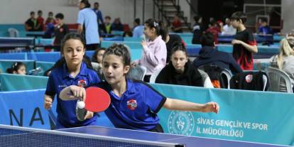 Sivas’ta masa tenisi heyecanı sürüyor