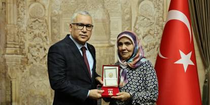 Şimşek’ten gazi eşine Milli Mücadele Madalyası Beratı