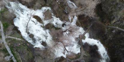 Bol yağışlar Sızır şelalesini coşturdu