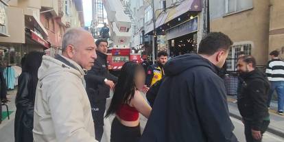 Sivas'ta alkolün etkisindeki kadın polise zor anlar yaşattı